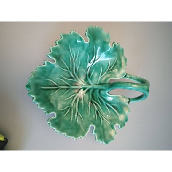 Green Ceramic Leaf-Shaped Dish With Handle Vintage HJR 52 - Picture 2 of 6